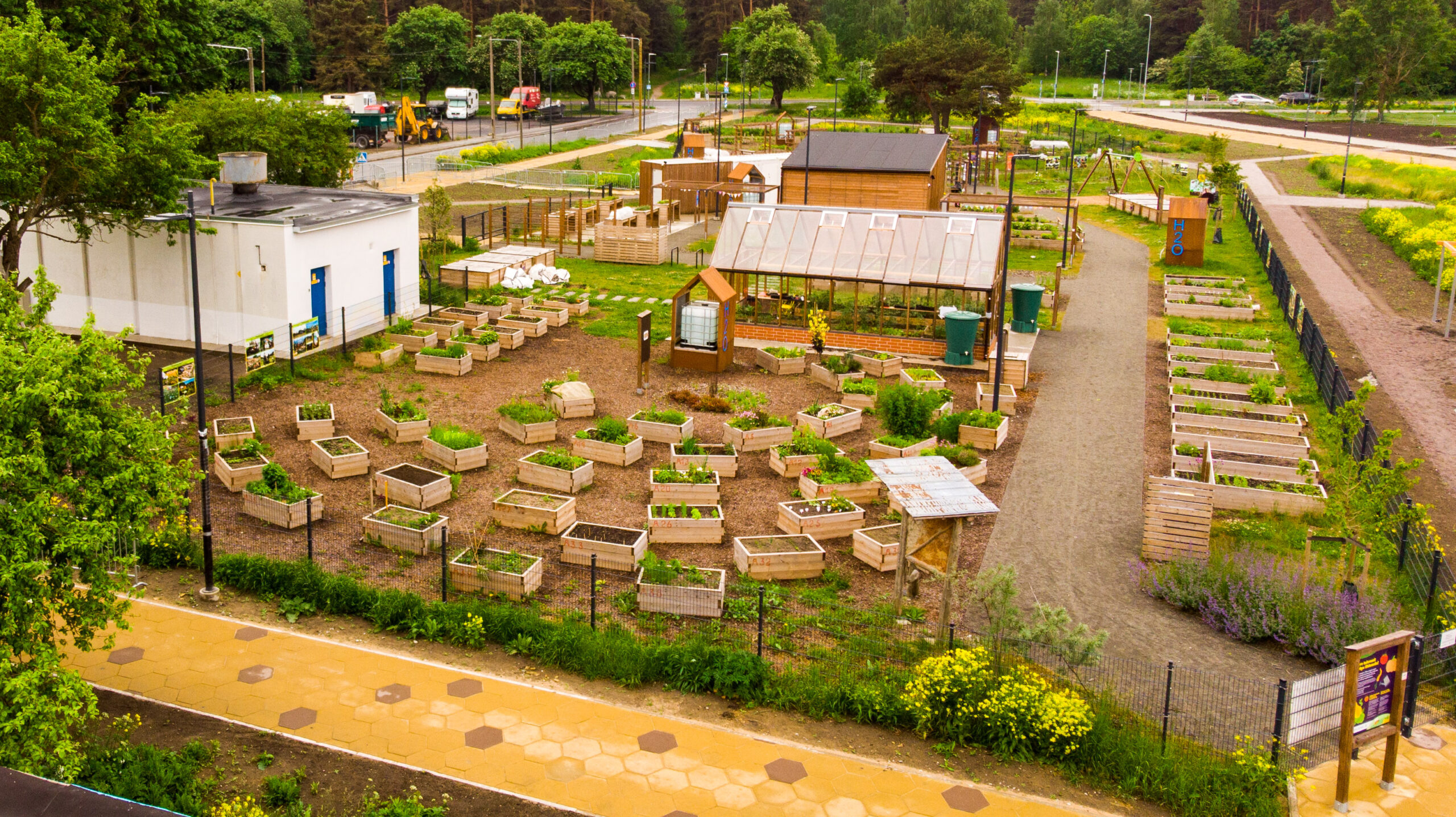 tallinn gardens 4